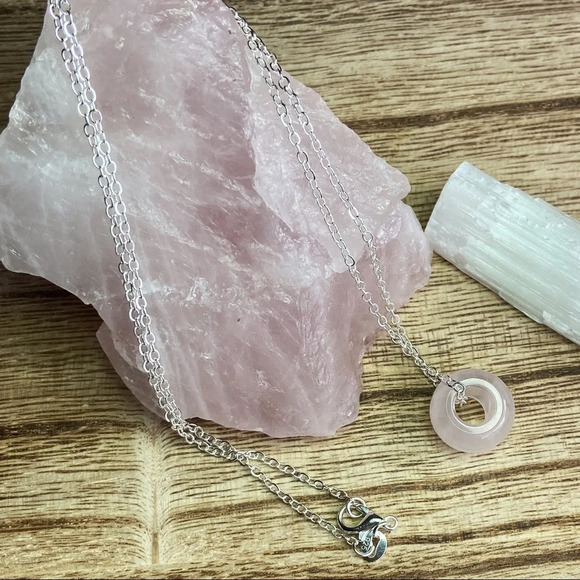 Pink quartz minimalist donut 925 silver pendant charm necklace - Picture 2 of 4